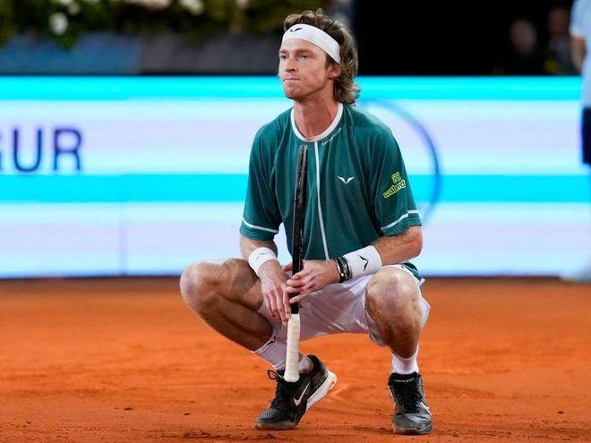 赛事中的又 赛事中的又