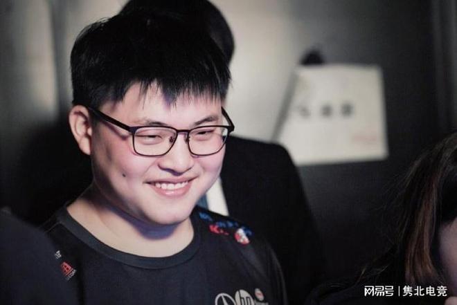 中占据更大 中占据更大